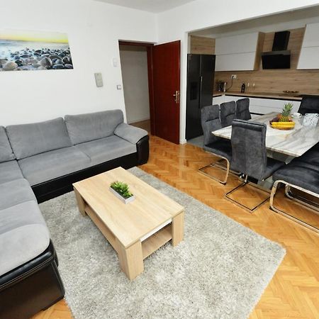 Apartmani Ivan Kastela Luaran gambar