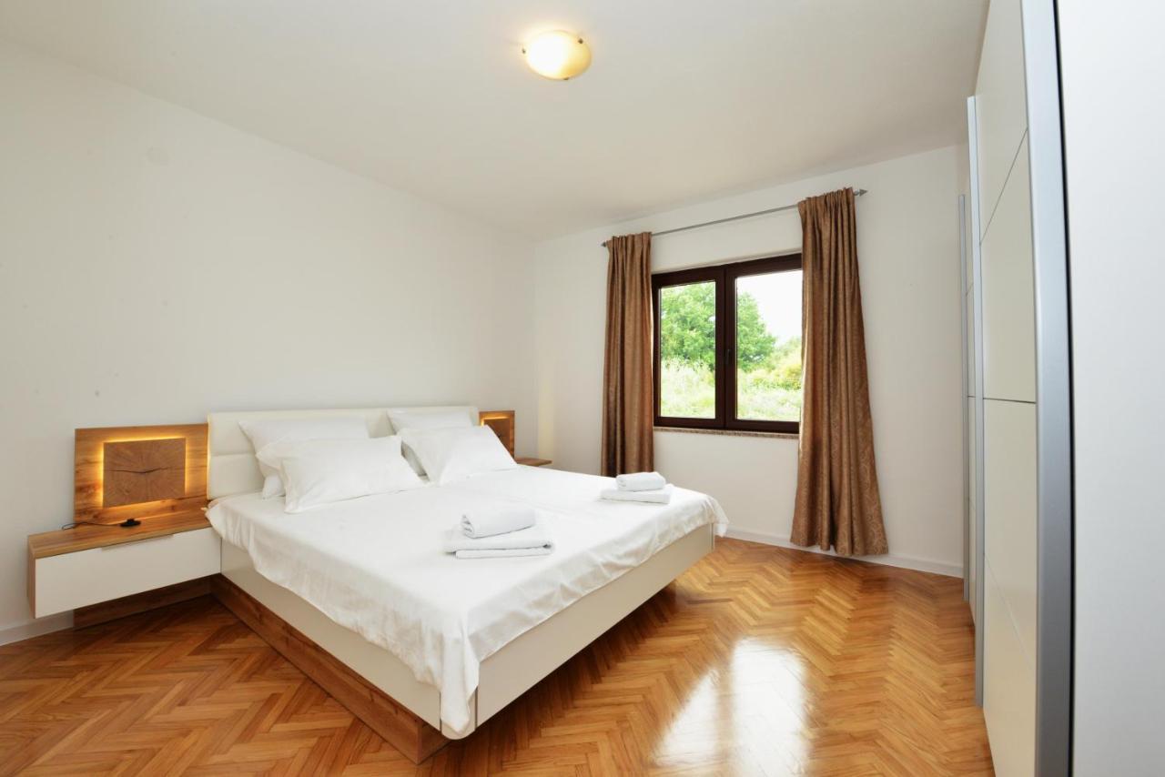 Apartmani Ivan Kastela Luaran gambar