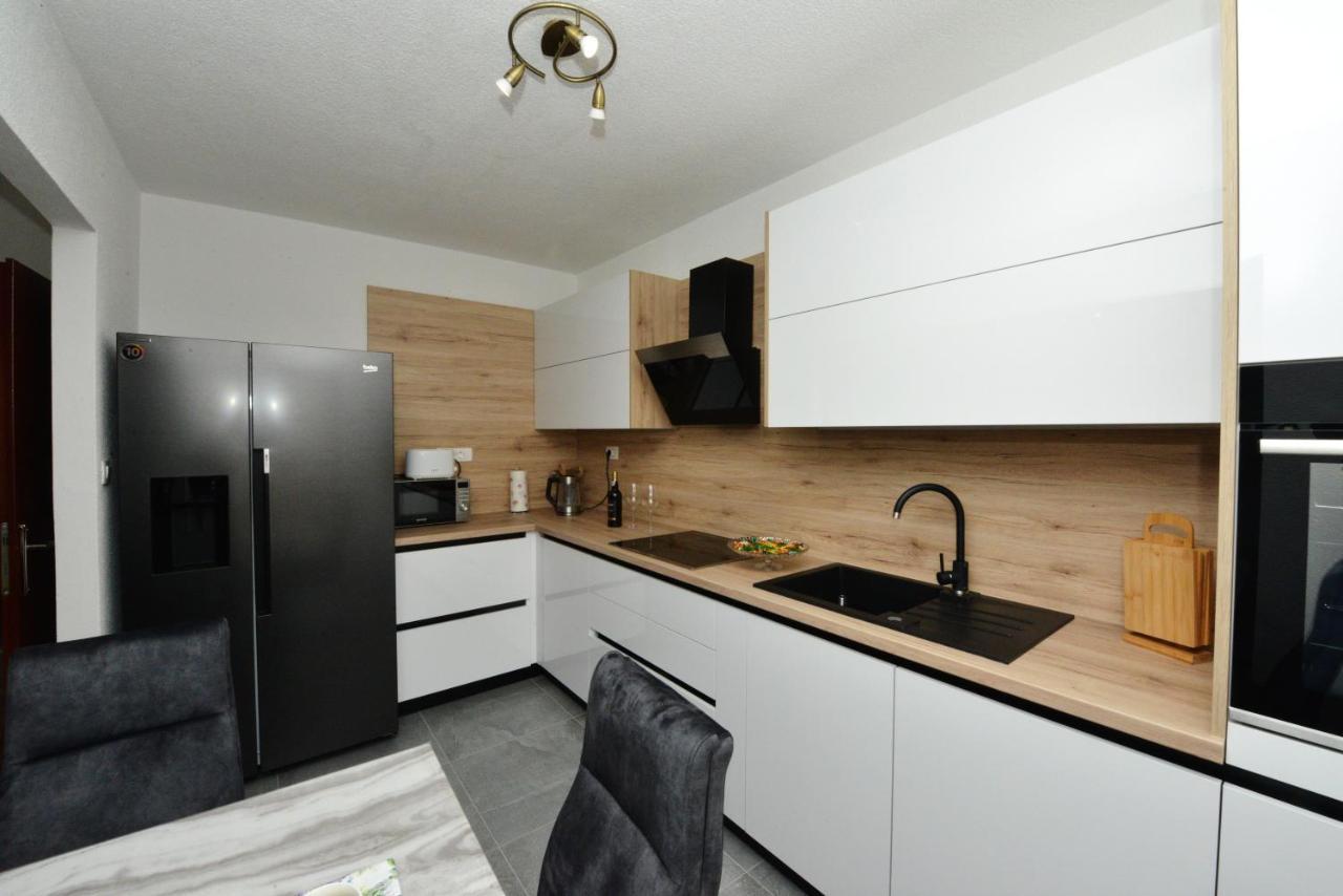 Apartmani Ivan Kastela Luaran gambar
