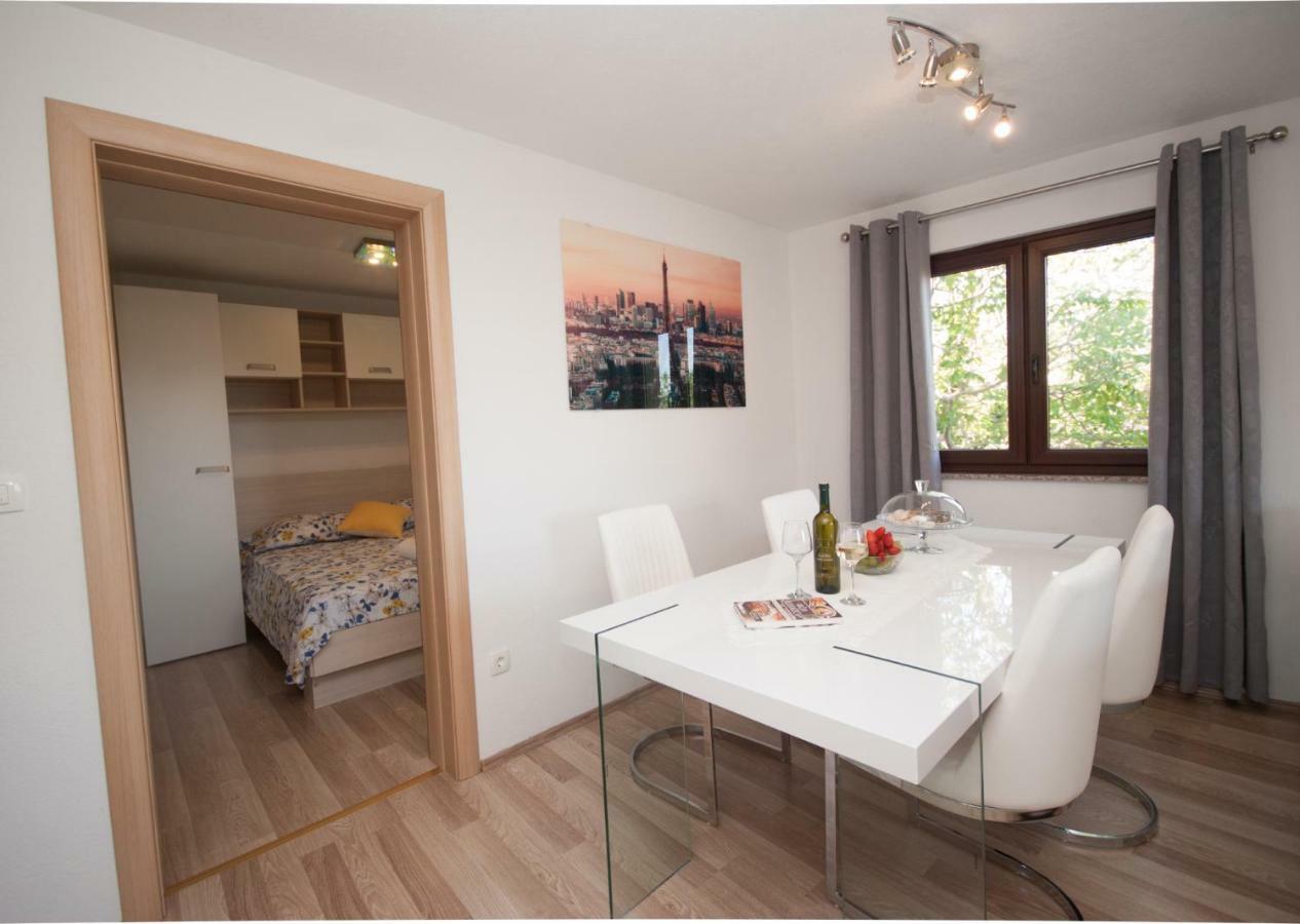 Apartmani Ivan Kastela Luaran gambar