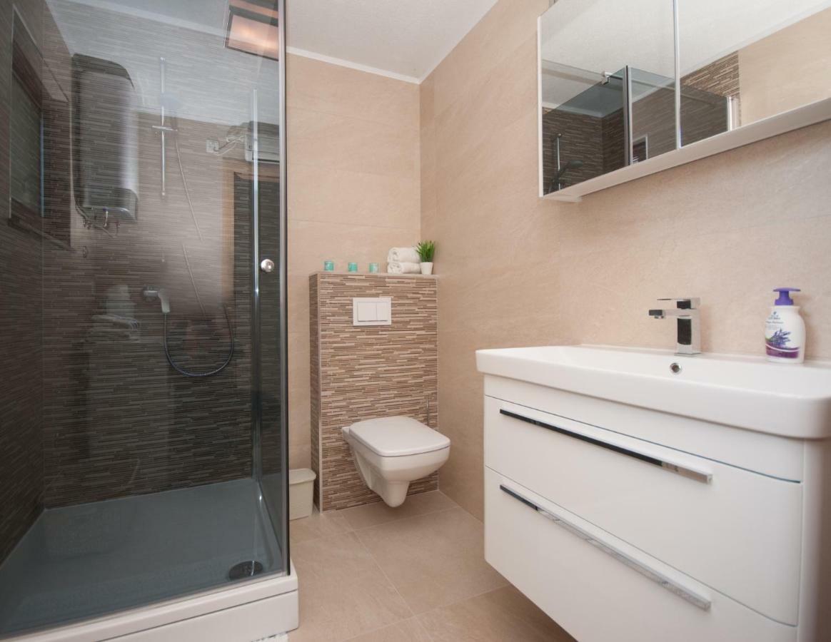 Apartmani Ivan Kastela Luaran gambar