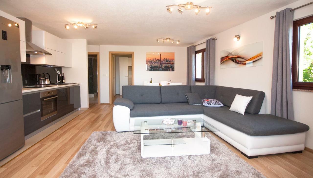 Apartmani Ivan Kastela Luaran gambar
